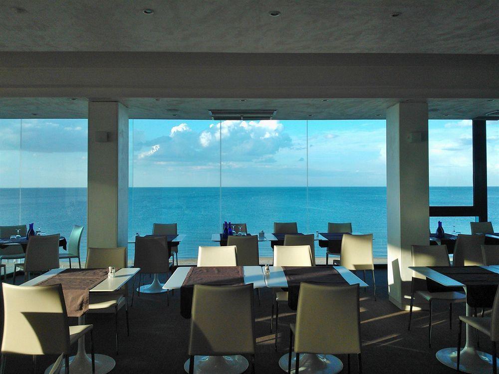 Hotel Commodore Riccione Exteriör bild